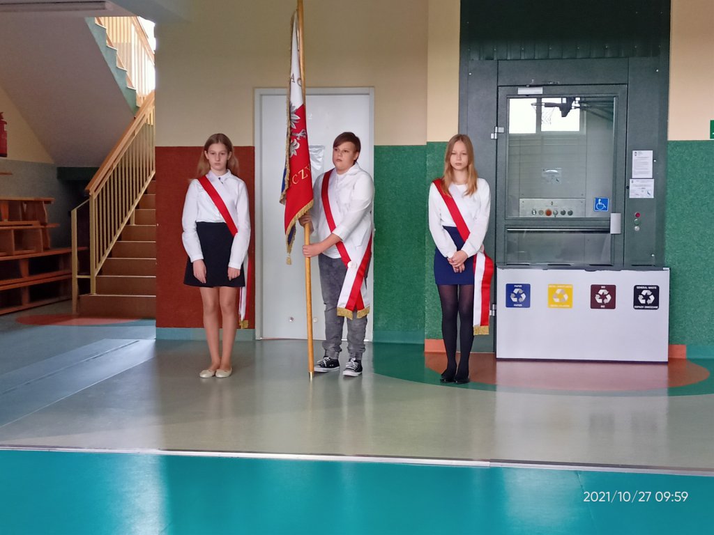 Pasowanie na ucznia w Szkole Podstawowej w Dylewie [27.10.2021] - zdjęcie #51 - eOstroleka.pl