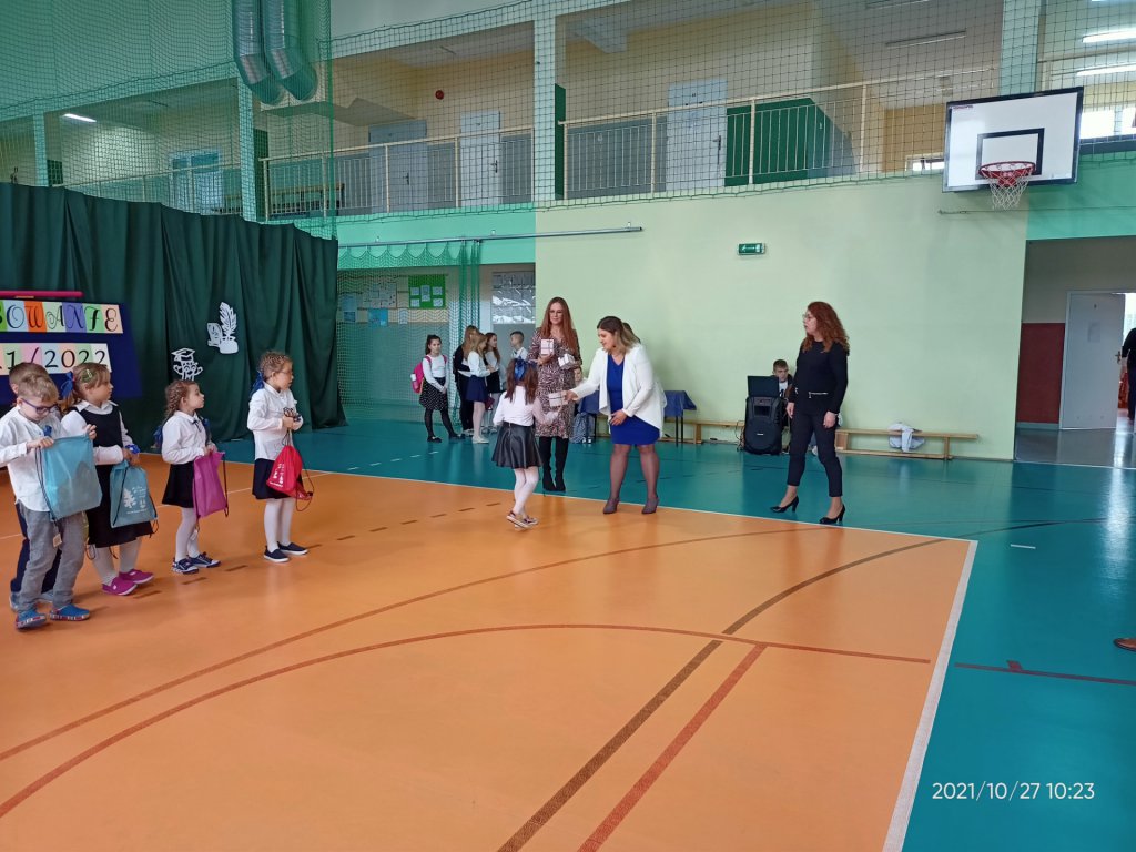 Pasowanie na ucznia w Szkole Podstawowej w Dylewie [27.10.2021] - zdjęcie #13 - eOstroleka.pl