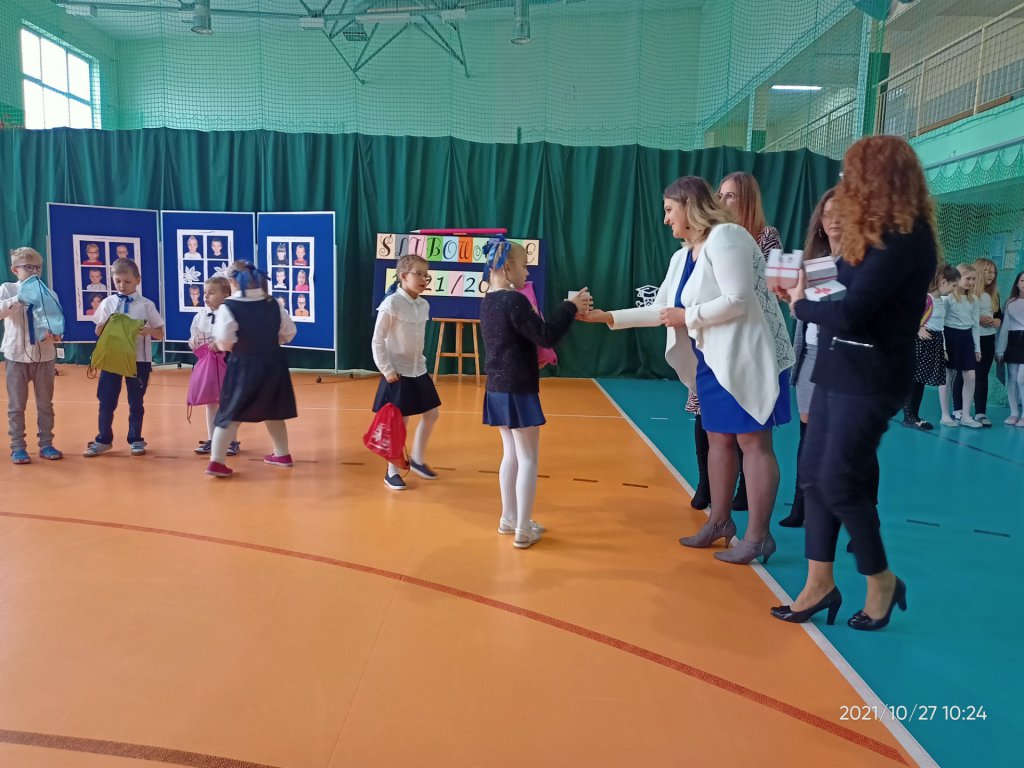 Pasowanie na ucznia w Szkole Podstawowej w Dylewie [27.10.2021] - zdjęcie #23 - eOstroleka.pl