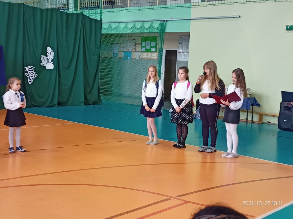 Pasowanie na ucznia w Szkole Podstawowej w Dylewie [27.10.2021] - zdjęcie #28 - eOstroleka.pl