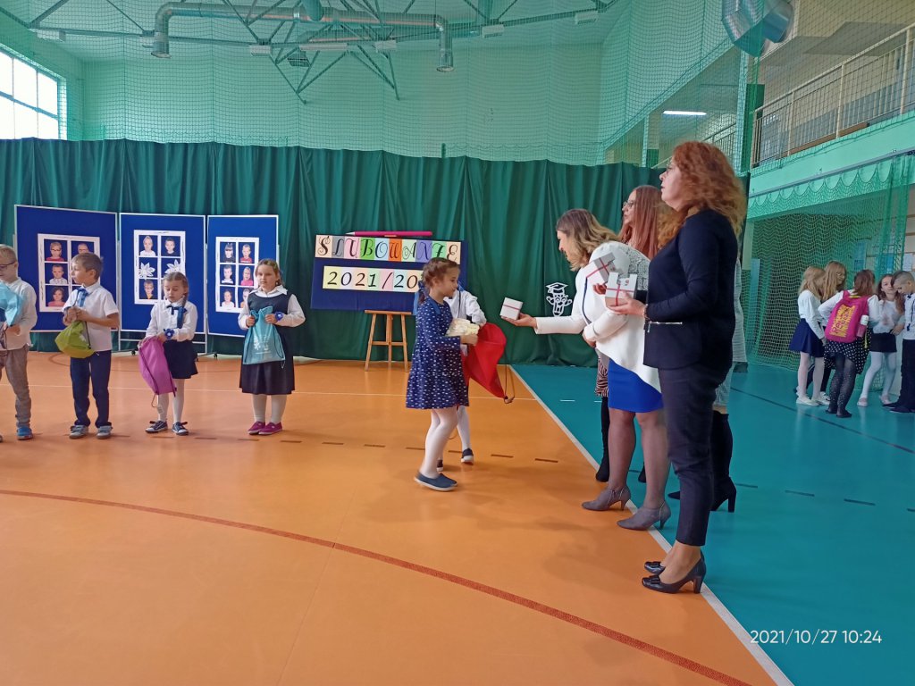 Pasowanie na ucznia w Szkole Podstawowej w Dylewie [27.10.2021] - zdjęcie #31 - eOstroleka.pl