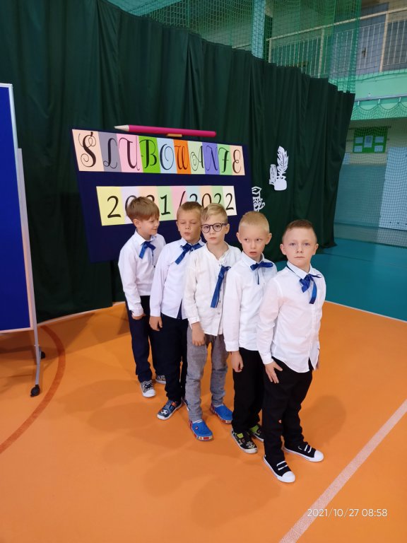 Pasowanie na ucznia w Szkole Podstawowej w Dylewie [27.10.2021] - zdjęcie #32 - eOstroleka.pl