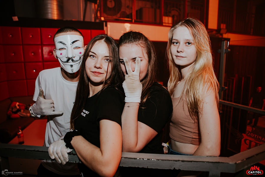 Halloweenowa Domówka Wariatów w Clubie Capitol Sypniewo [30.10.2021] - zdjęcie #48 - eOstroleka.pl