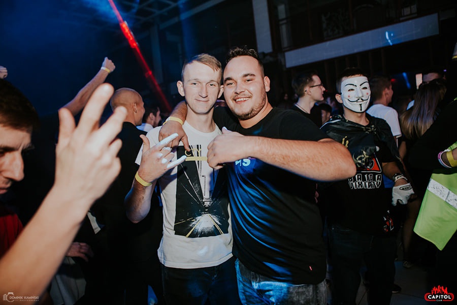 Halloweenowa Domówka Wariatów w Clubie Capitol Sypniewo [30.10.2021] - zdjęcie #4 - eOstroleka.pl