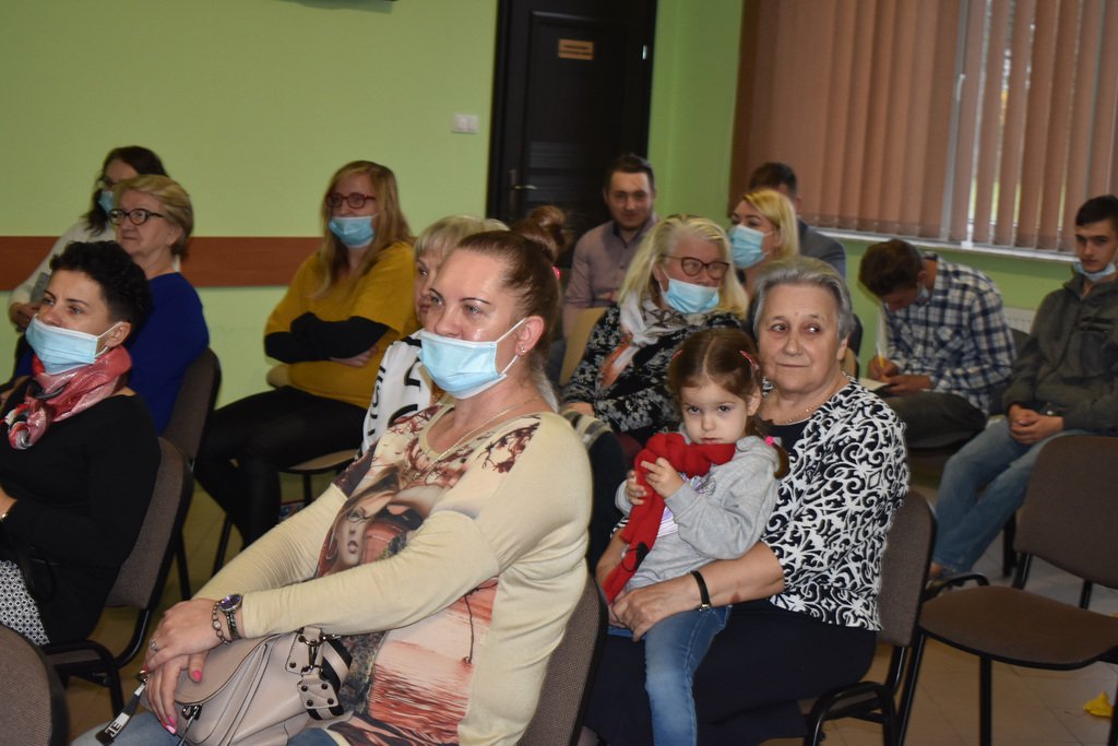 Wchodzimy na rynek pracy - uczestnicy projektu z certyfikatami - zdjęcie #22 - eOstroleka.pl