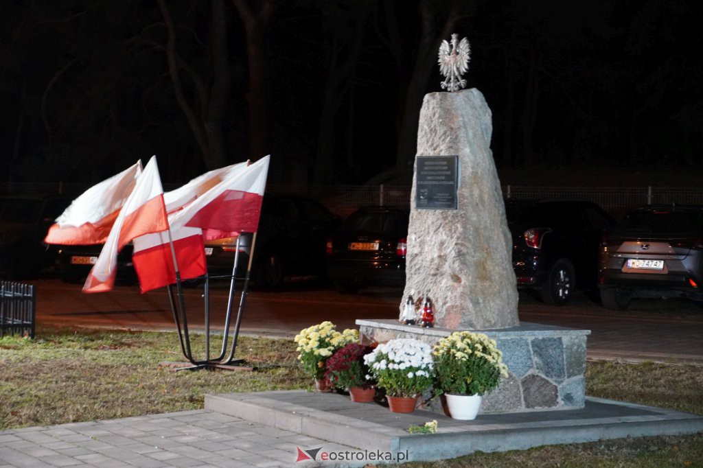 Patriotyczne uroczystości w parafii pw. Św. Franciszka z Asyżu [05.11.2021] - zdjęcie #1 - eOstroleka.pl