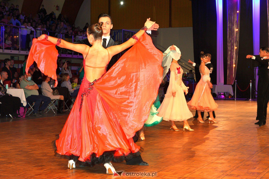 Turniej tańca O złotą podwiązkę [06.11.2021] - zdjęcie #215 - eOstroleka.pl