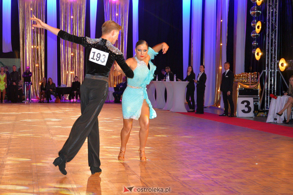 Turniej tańca O złotą podwiązkę [06.11.2021] - zdjęcie #169 - eOstroleka.pl