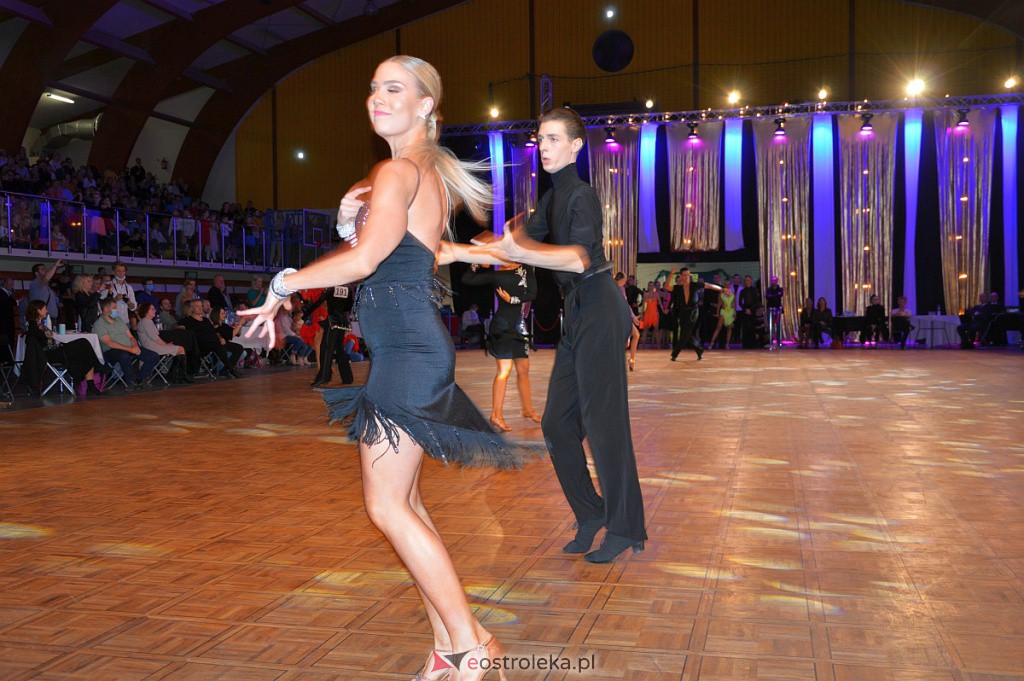 Turniej tańca O złotą podwiązkę [06.11.2021] - zdjęcie #170 - eOstroleka.pl