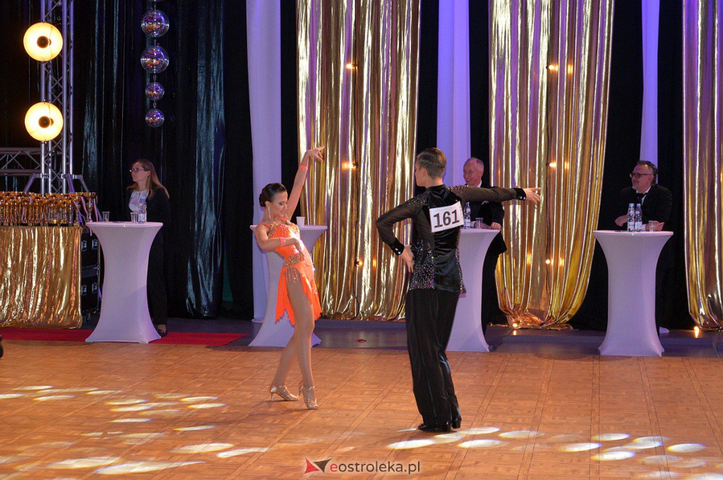 Turniej tańca O złotą podwiązkę [06.11.2021] - zdjęcie #177 - eOstroleka.pl