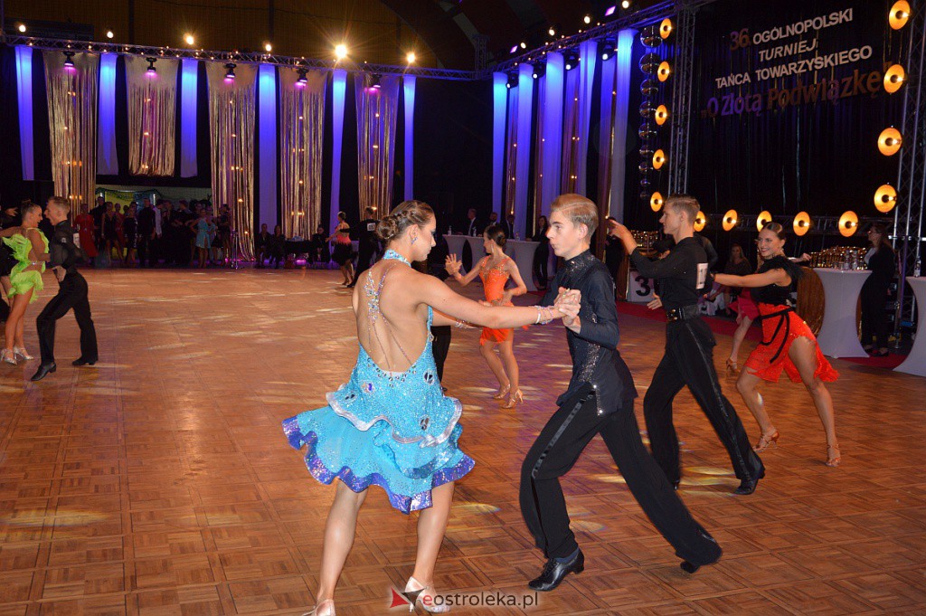 Turniej tańca O złotą podwiązkę [06.11.2021] - zdjęcie #180 - eOstroleka.pl