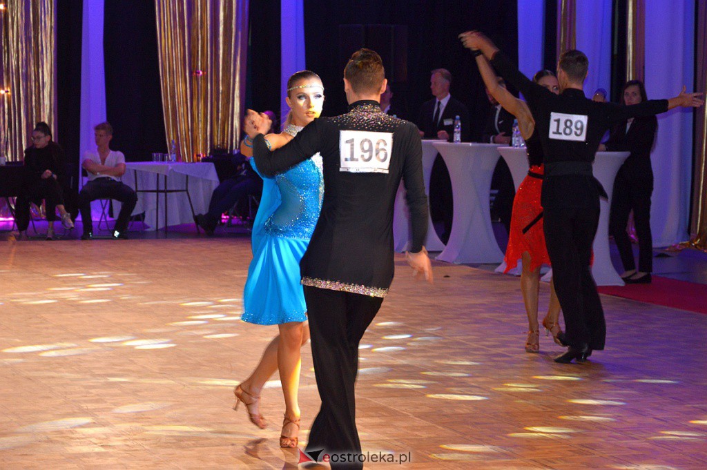 Turniej tańca O złotą podwiązkę [06.11.2021] - zdjęcie #200 - eOstroleka.pl