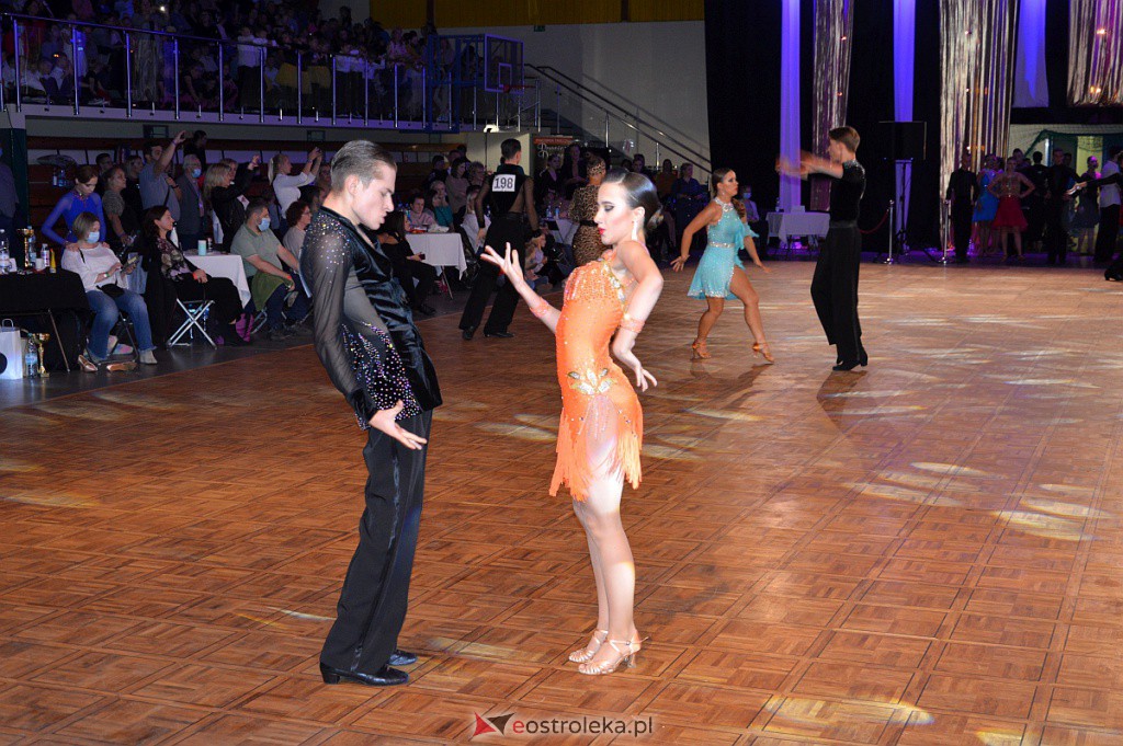 Turniej tańca O złotą podwiązkę [06.11.2021] - zdjęcie #202 - eOstroleka.pl