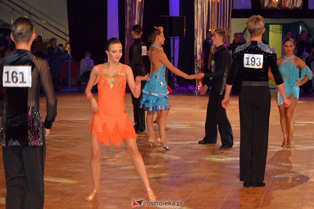 Turniej tańca O złotą podwiązkę [06.11.2021] - zdjęcie #210 - eOstroleka.pl