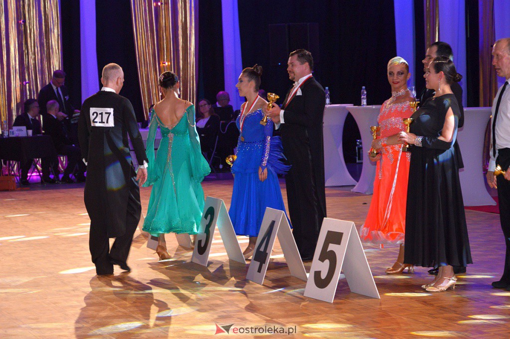 Turniej tańca O złotą podwiązkę [06.11.2021] - zdjęcie #147 - eOstroleka.pl