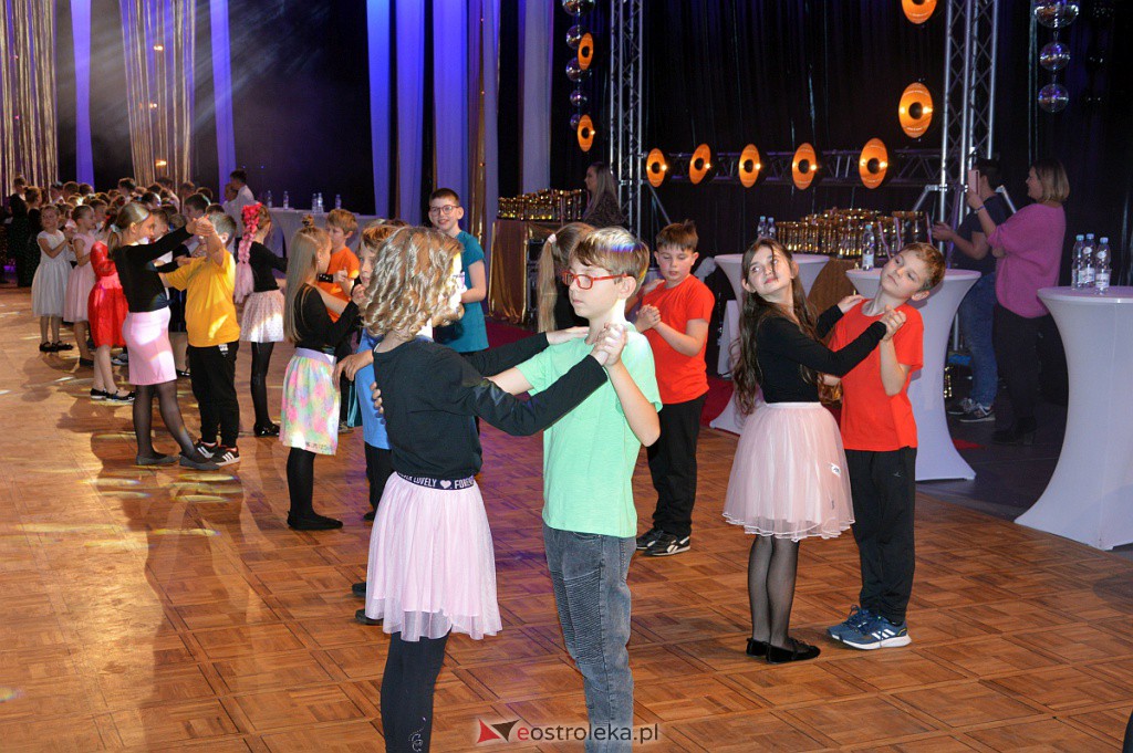 Turniej tańca O złotą podwiązkę [06.11.2021] - zdjęcie #167 - eOstroleka.pl