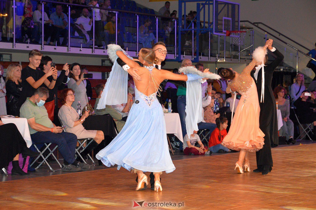 Turniej tańca O złotą podwiązkę [06.11.2021] - zdjęcie #98 - eOstroleka.pl
