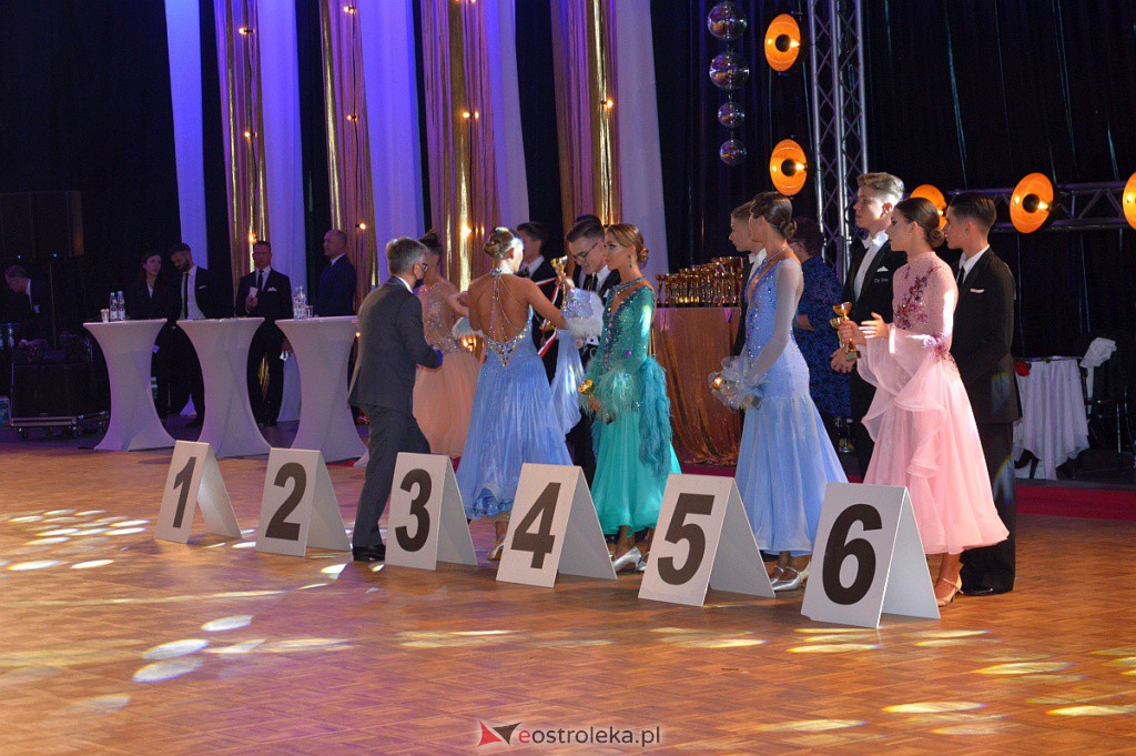 Turniej tańca O złotą podwiązkę [06.11.2021] - zdjęcie #105 - eOstroleka.pl