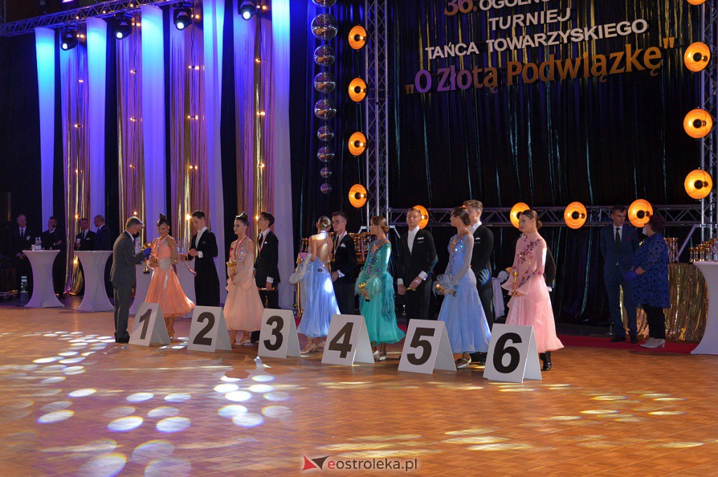 Turniej tańca O złotą podwiązkę [06.11.2021] - zdjęcie #110 - eOstroleka.pl