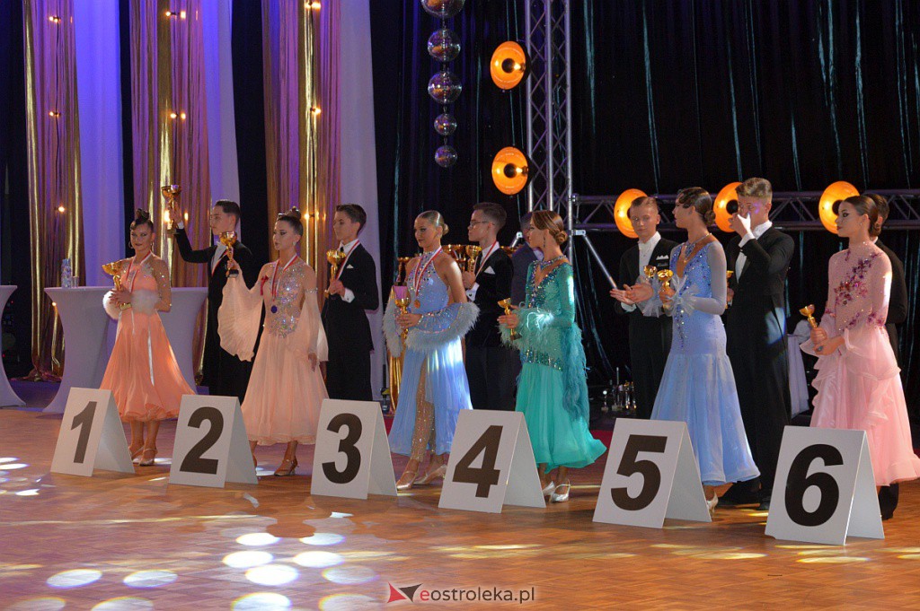 Turniej tańca O złotą podwiązkę [06.11.2021] - zdjęcie #111 - eOstroleka.pl