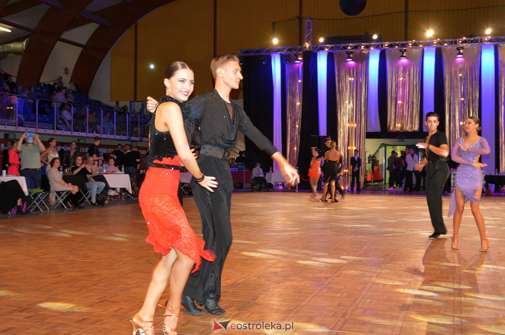 Turniej tańca O złotą podwiązkę [06.11.2021] - zdjęcie #115 - eOstroleka.pl