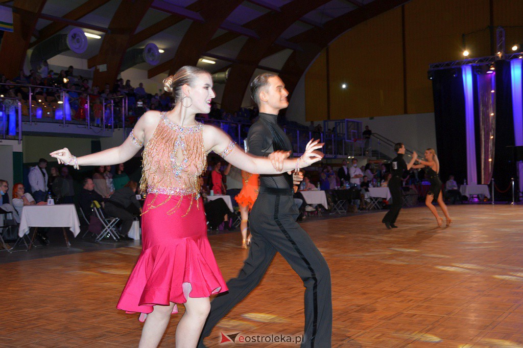Turniej tańca O złotą podwiązkę [06.11.2021] - zdjęcie #121 - eOstroleka.pl
