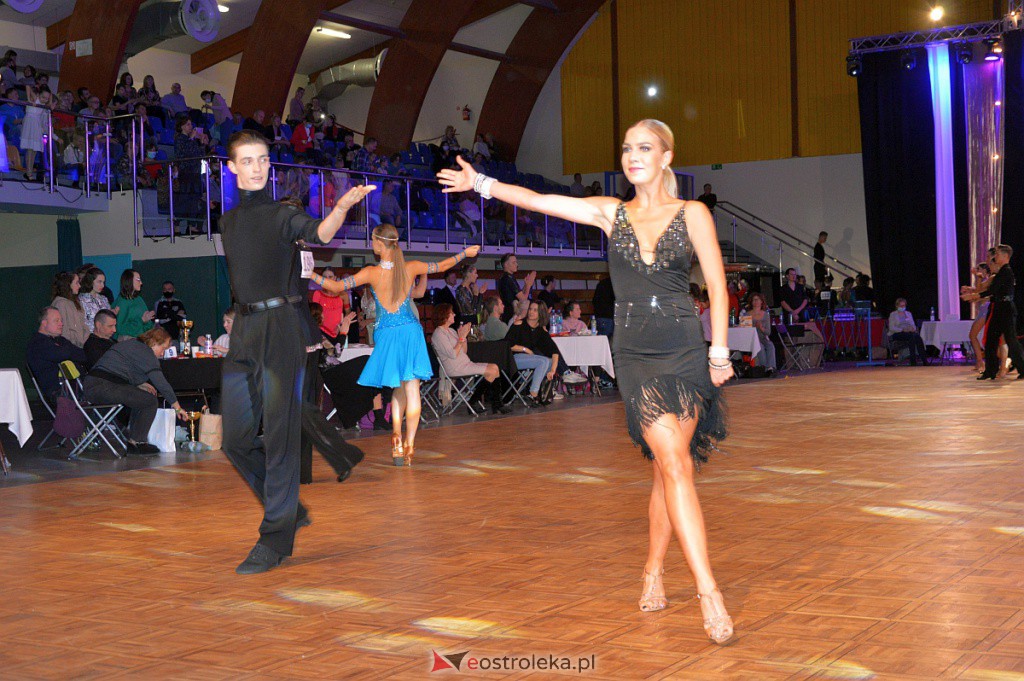 Turniej tańca O złotą podwiązkę [06.11.2021] - zdjęcie #125 - eOstroleka.pl