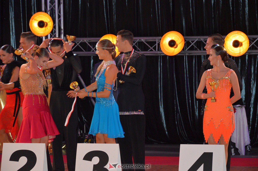 Turniej tańca O złotą podwiązkę [06.11.2021] - zdjęcie #137 - eOstroleka.pl