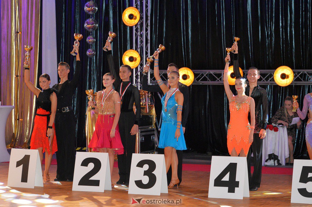 Turniej tańca O złotą podwiązkę [06.11.2021] - zdjęcie #143 - eOstroleka.pl