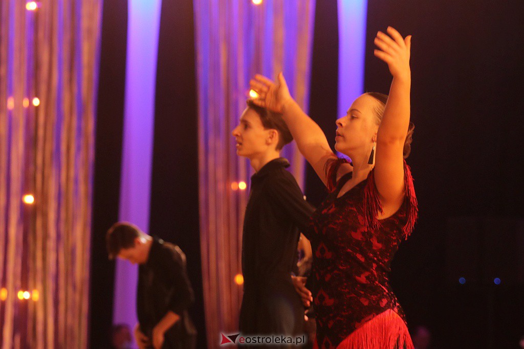 Turniej tańca O złotą podwiązkę [06.11.2021] - zdjęcie #7 - eOstroleka.pl