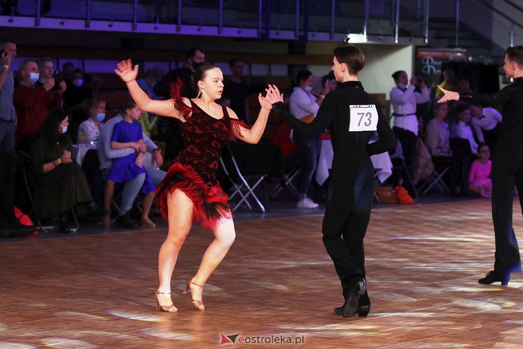 Turniej tańca O złotą podwiązkę [06.11.2021] - zdjęcie #8 - eOstroleka.pl