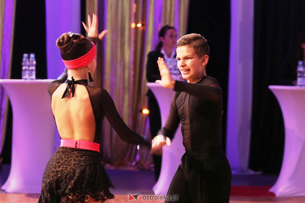 Turniej tańca O złotą podwiązkę [06.11.2021] - zdjęcie #34 - eOstroleka.pl