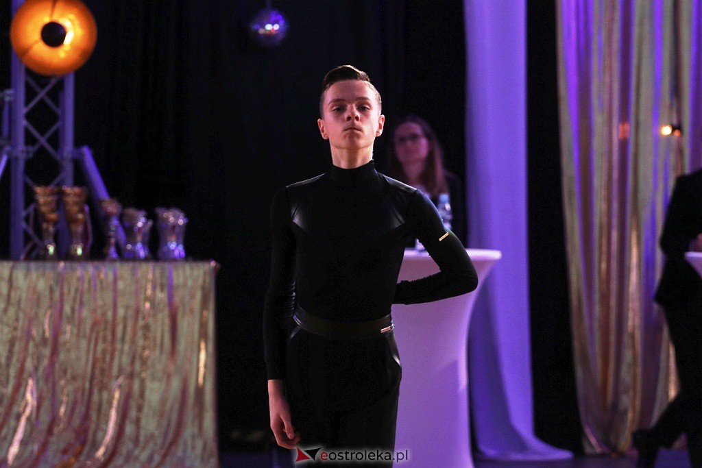 Turniej tańca O złotą podwiązkę [06.11.2021] - zdjęcie #41 - eOstroleka.pl