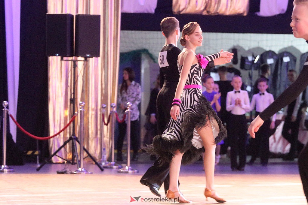Turniej tańca O złotą podwiązkę [06.11.2021] - zdjęcie #47 - eOstroleka.pl