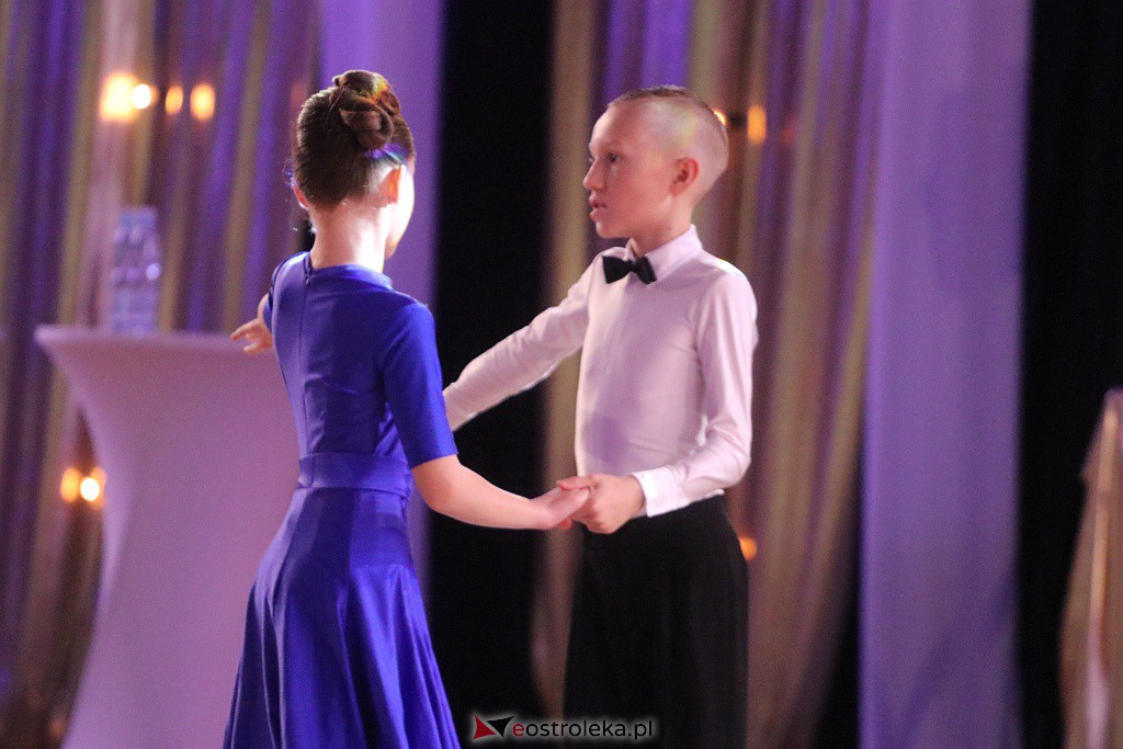 Turniej tańca O złotą podwiązkę [06.11.2021] - zdjęcie #53 - eOstroleka.pl