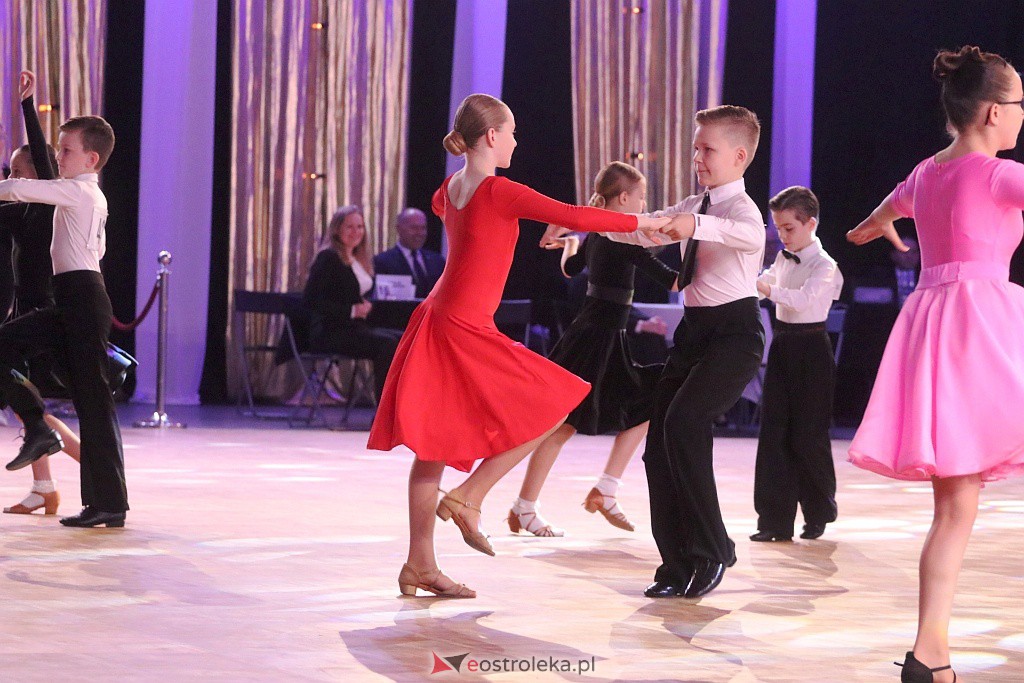 Turniej tańca O złotą podwiązkę [06.11.2021] - zdjęcie #55 - eOstroleka.pl