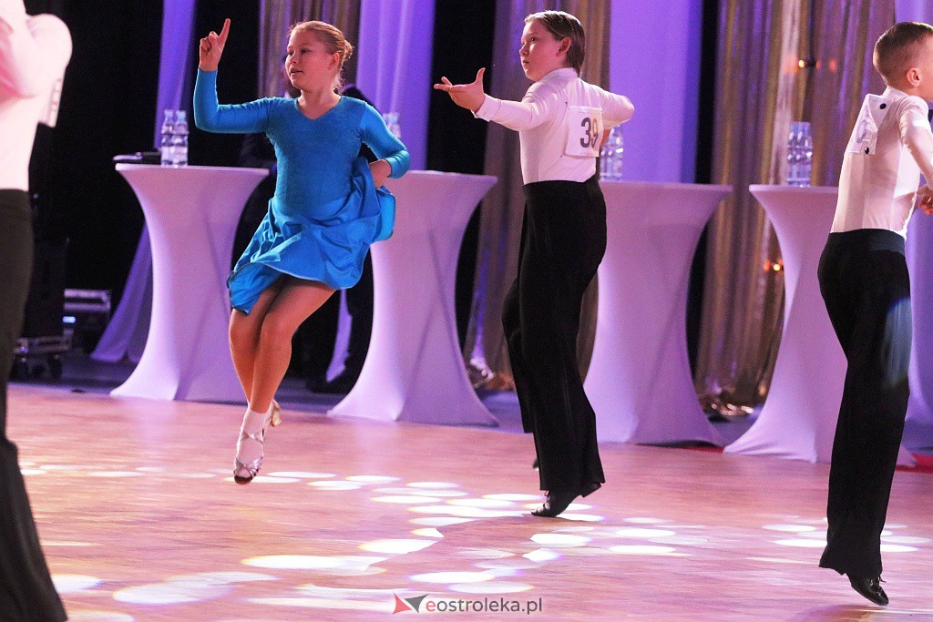 Turniej tańca O złotą podwiązkę [06.11.2021] - zdjęcie #57 - eOstroleka.pl