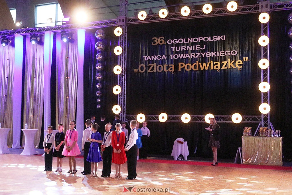 Turniej tańca O złotą podwiązkę [06.11.2021] - zdjęcie #65 - eOstroleka.pl