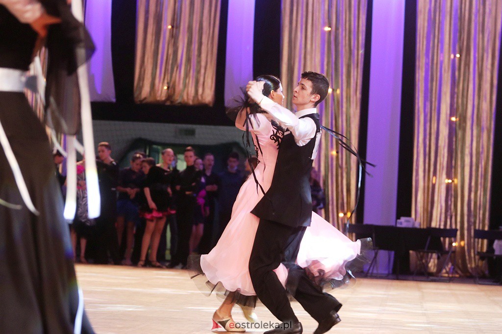 Turniej tańca O złotą podwiązkę [06.11.2021] - zdjęcie #87 - eOstroleka.pl