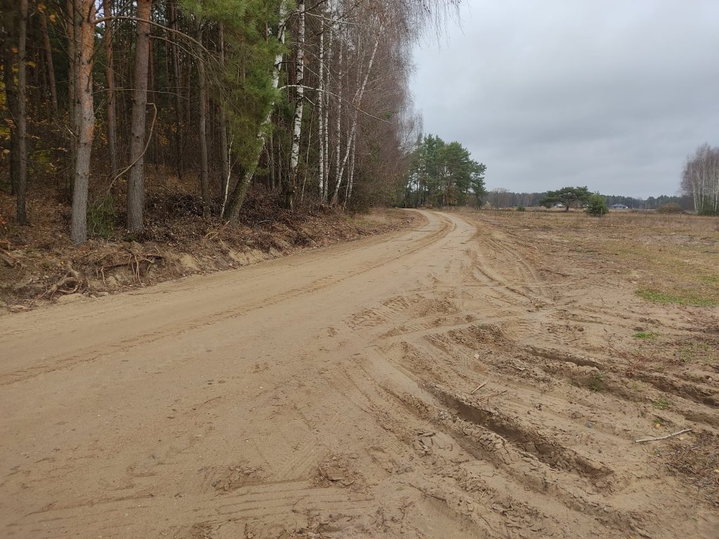 Droga żwirowa w Strzałkach po przebudowie - zdjęcie #5 - eOstroleka.pl