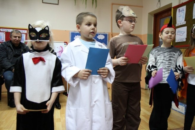 Dzień Babci w przedszkolu nr 8 - zdjęcie #12 - eOstroleka.pl