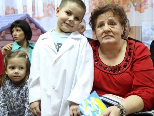 Dzień Babci w przedszkolu nr 8 - zdjęcie #2 - eOstroleka.pl