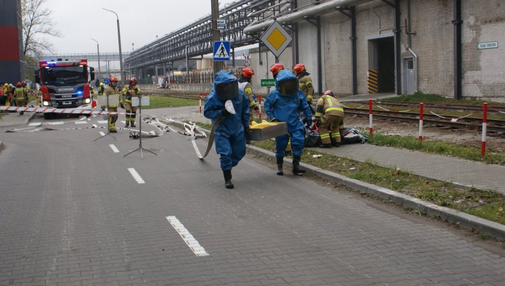Wyciek kwasu siarkowego w Stora Enso. Zaczęło się od pożaru na taśmociągu [09.11.2021] - zdjęcie #3 - eOstroleka.pl