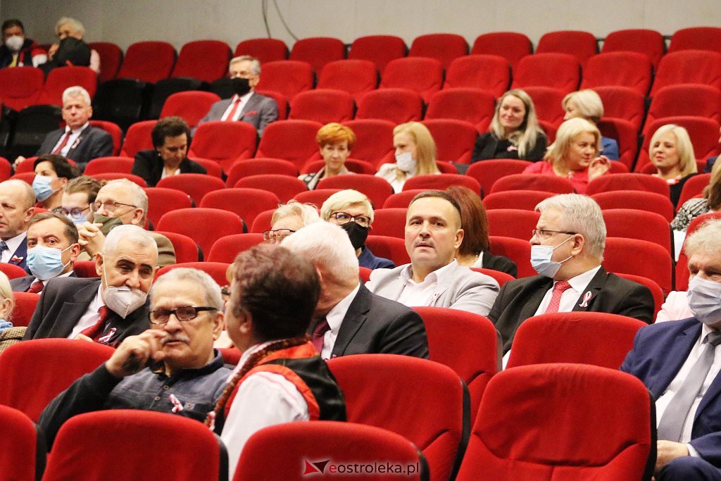 Nadzwyczajna sesja rady miasta [11.11.2021] - zdjęcie #2 - eOstroleka.pl