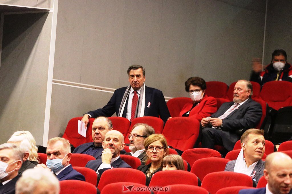 Nadzwyczajna sesja rady miasta [11.11.2021] - zdjęcie #5 - eOstroleka.pl
