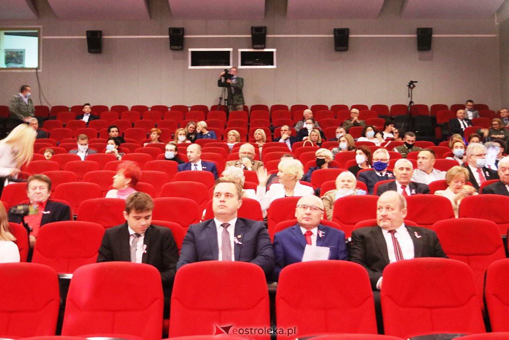 Nadzwyczajna sesja rady miasta [11.11.2021] - zdjęcie #7 - eOstroleka.pl