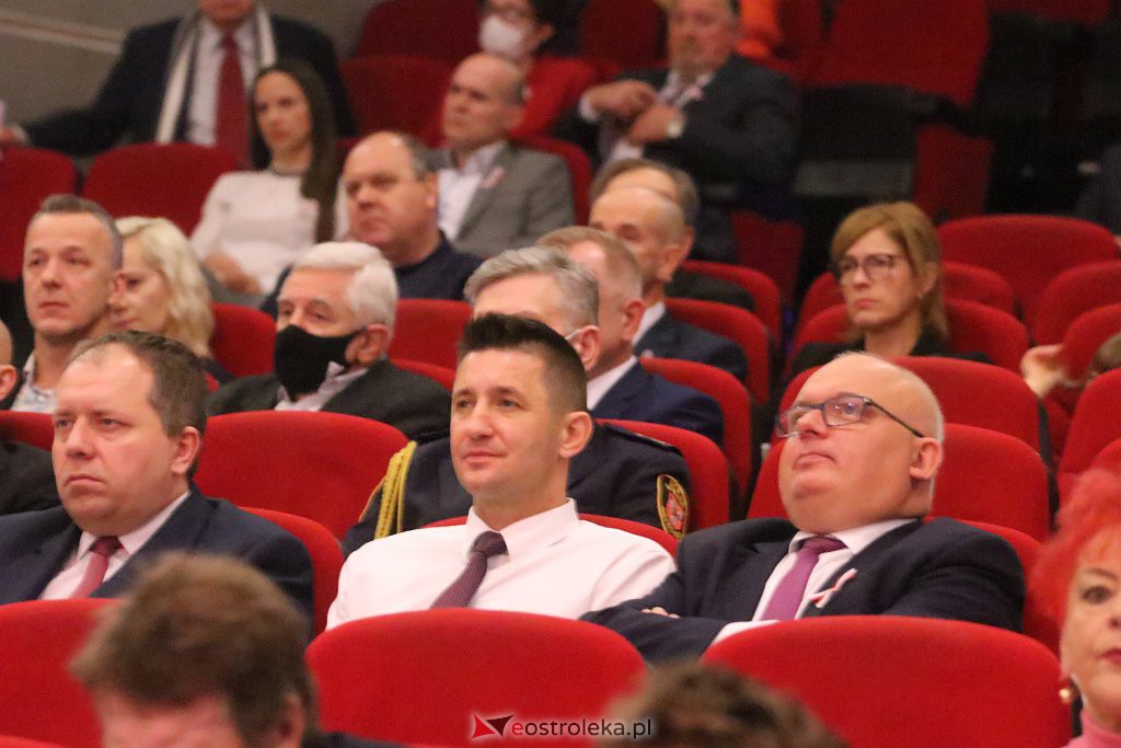 Nadzwyczajna sesja rady miasta [11.11.2021] - zdjęcie #8 - eOstroleka.pl
