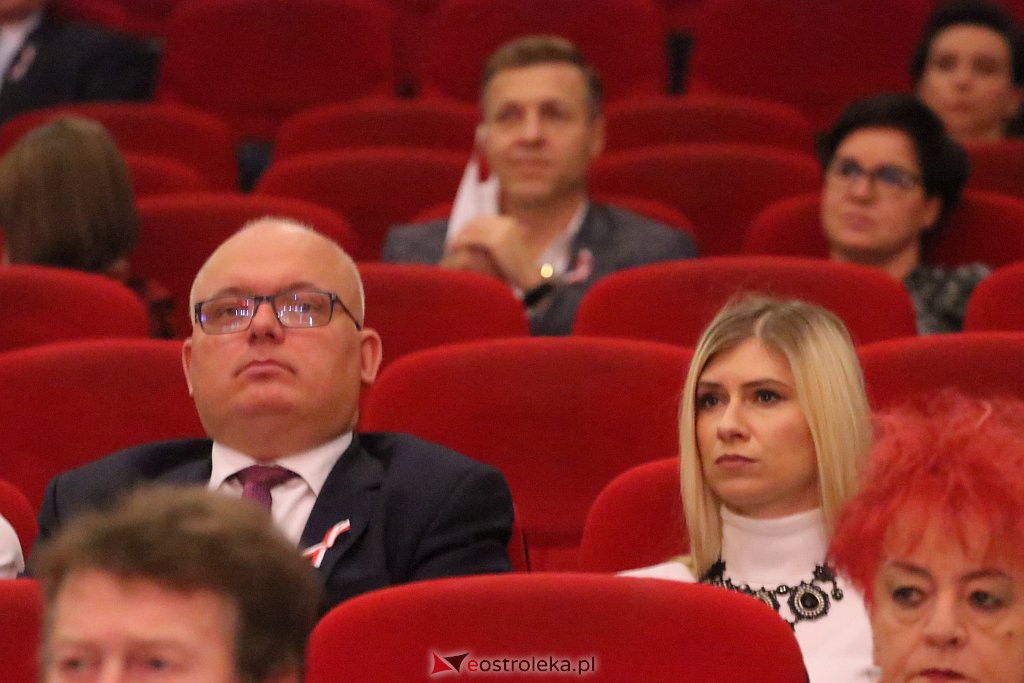 Nadzwyczajna sesja rady miasta [11.11.2021] - zdjęcie #12 - eOstroleka.pl