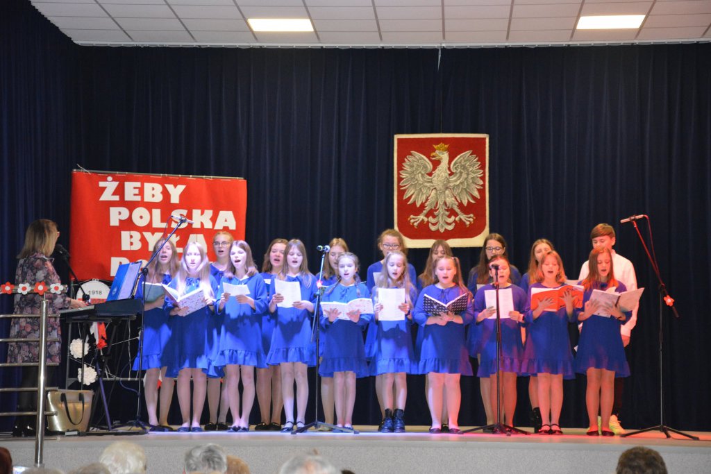 „Kraj z nami! Bóg z nami!”- Obchody Święta Niepodległości w Goworowie - zdjęcie #12 - eOstroleka.pl
