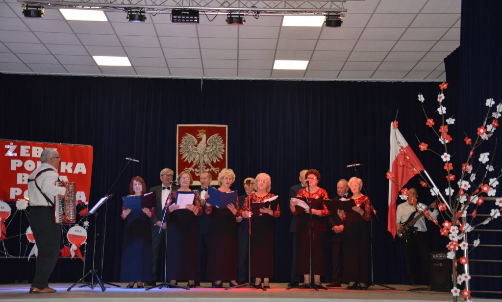 „Kraj z nami! Bóg z nami!”- Obchody Święta Niepodległości w Goworowie - zdjęcie #15 - eOstroleka.pl